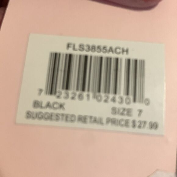 Chinese Laundry Casual size 7 black shoes with Velcro closure - Picture 8 of 8